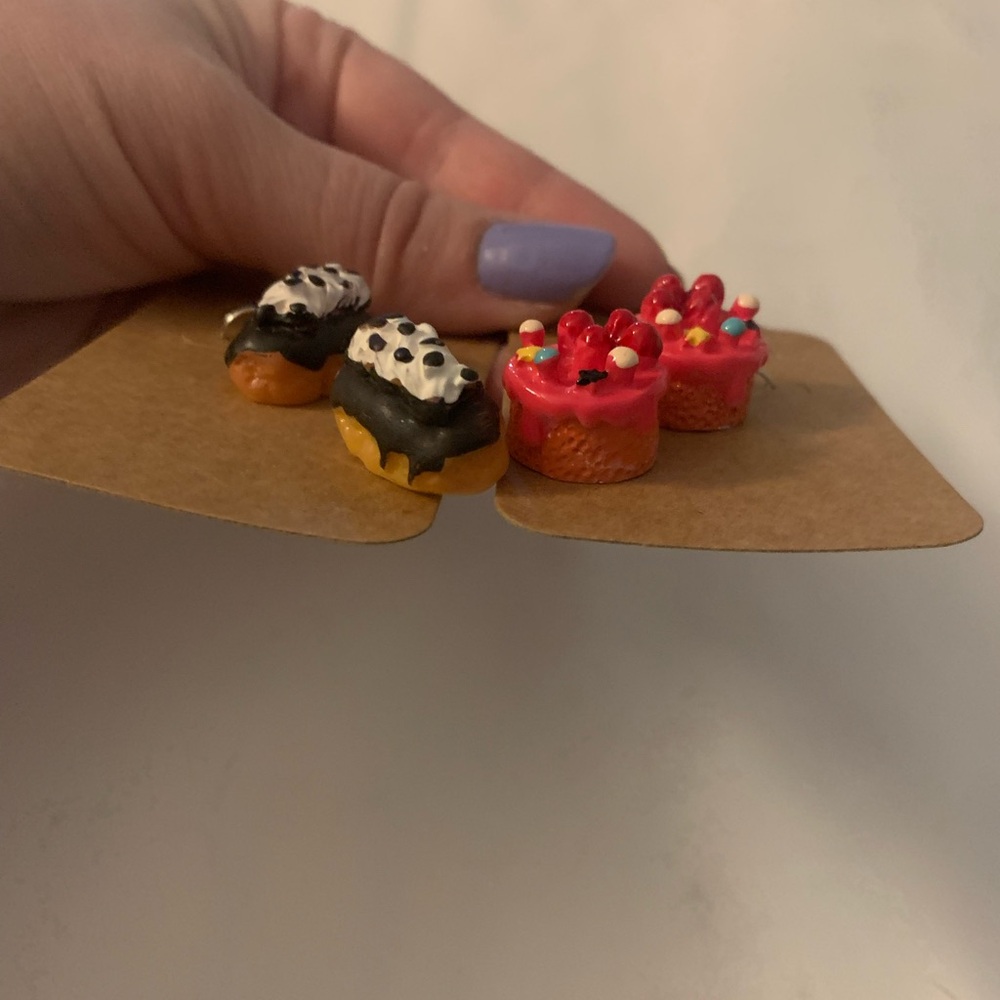 Earrings - treats- eclair and pink cake! 💗 - Picture 2 of 4